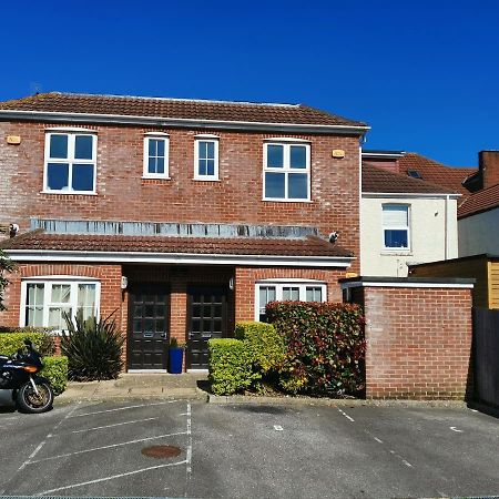 Poseidon Friends Apartment Bournemouth Exterior foto
