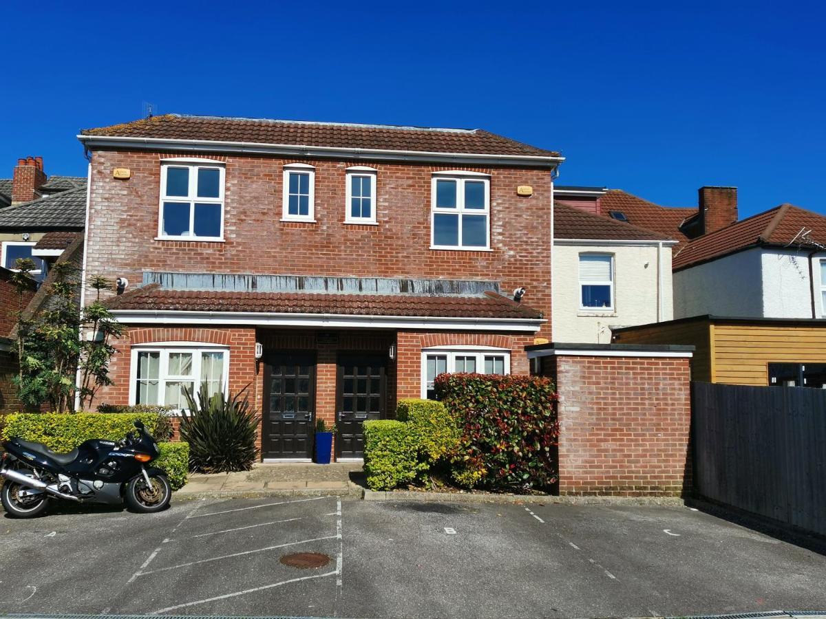 Poseidon Friends Apartment Bournemouth Exterior foto